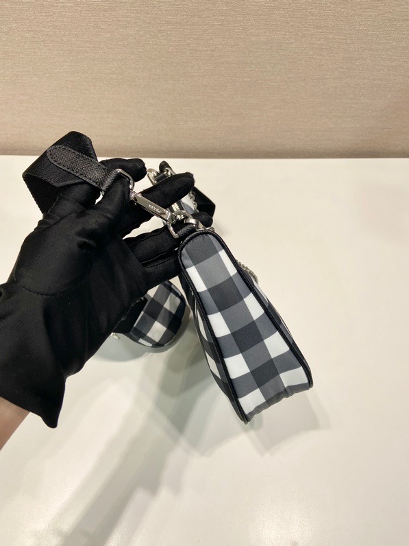 Pra*a hobo bags